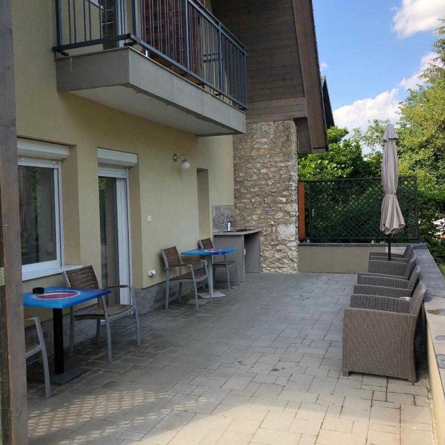 Juno Apartman Vendeghaz Miskolc Exteriör bild