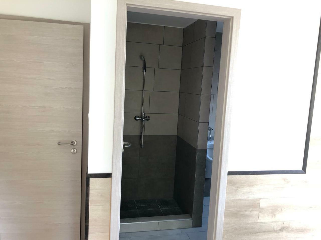 Juno Apartman Vendeghaz Miskolc Exteriör bild